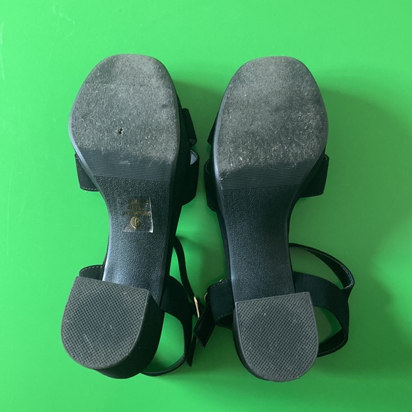 Minimalist Womens Block Heel W Ankle Strap - Picture 7 of 9